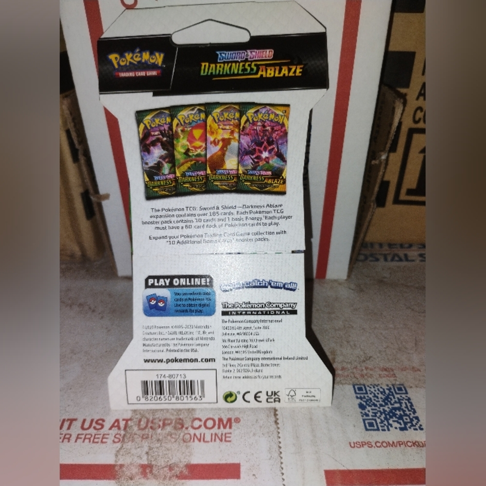 Pokemon TCG Sword And Shield Darkness Ablaze Booster Pack - Picture 2 of 2